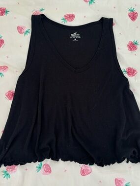 Black hollister super soft lettuce edge tank top